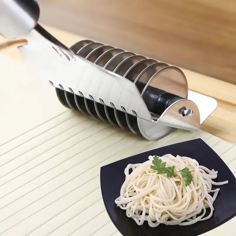 Kitchen Gadgets Pasta - キッチン調理器具 1個 ステンレス製 手動スパゲッティカッター パスタマシン 生地麺メーカー